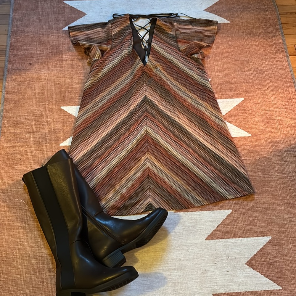 Large Bcbgeneration Mult-Colored Brown Swing Dres… - image 5